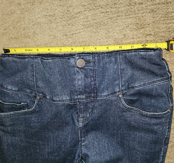 Classic Dark Blue Women's Skinny Jeans - Picture 3 of 8